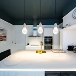 Rounton By Luxury Travel Emporium- Hot Tub - Sea Views - Parking
