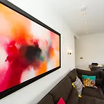Rounton By Luxury Travel Emporium- Hot Tub - Sea Views - Parking 펜션