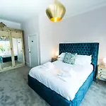 Rounton By Luxury Travel Emporium- Hot Tub - Sea Views - Parking * 로빈후즈베이