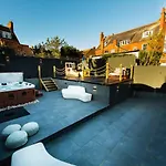펜션 Rounton By Luxury Travel Emporium- Hot Tub - Sea Views - Parking 로빈후즈베이