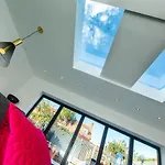 펜션 Rounton By Luxury Travel Emporium- Hot Tub - Sea Views - Parking