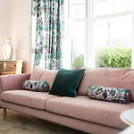 Rounton By Luxury Travel Emporium- Hot Tub - Sea Views - Parking 펜션 *