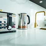 펜션 Rounton By Luxury Travel Emporium- Hot Tub - Sea Views - Parking *