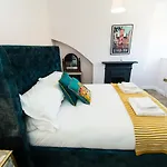 Rounton By Luxury Travel Emporium- Hot Tub - Sea Views - Parking *
