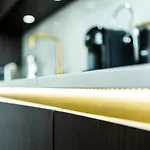 Rounton By Luxury Travel Emporium- Hot Tub - Sea Views - Parking 펜션