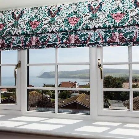 펜션 Rounton By Luxury Travel Emporium- Hot Tub - Sea Views - Parking *