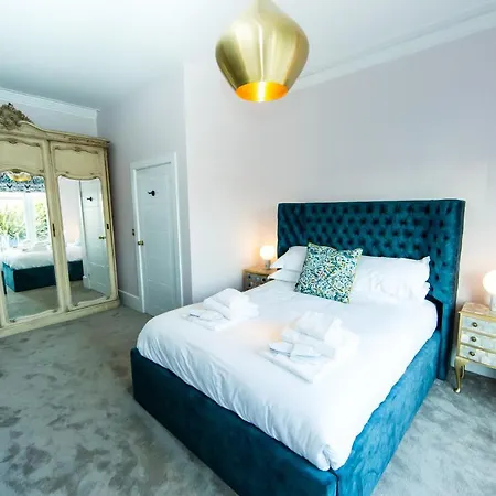 Rounton By Luxury Travel Emporium- Hot Tub - Sea Views - Parking * Robin Hood's Bay