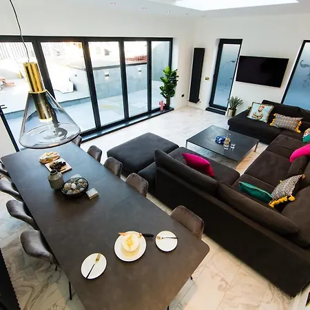 Rounton By Luxury Travel Emporium- Hot Tub - Sea Views - Parking 펜션