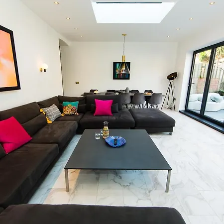 Rounton By Maison Parfaite - Hot Tub - Sea Views - Parking Holiday home