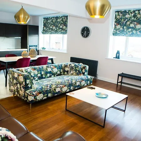 Rounton By Maison Parfaite - Hot Tub - Sea Views - Parking Holiday home