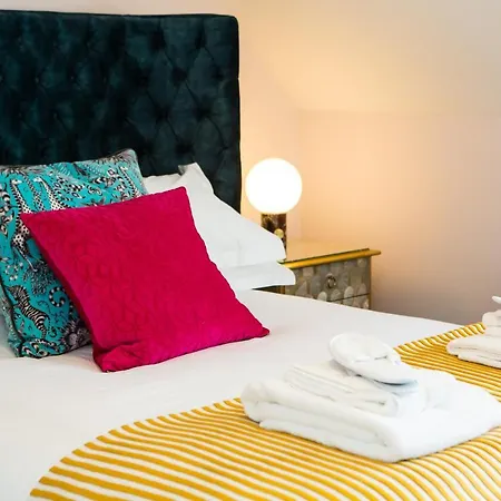 Rounton By Luxury Travel Emporium- Hot Tub - Sea Views - Parking 펜션 로빈후즈베이