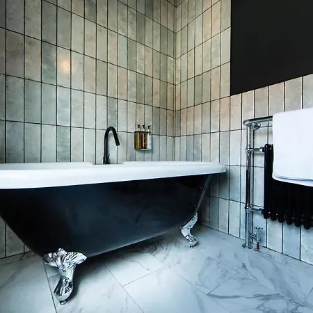 Rounton By Luxury Travel Emporium- Hot Tub - Sea Views - Parking