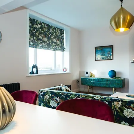 度假居 Rounton By Luxury Travel Emporium- Hot Tub - Sea Views - Parking 罗宾胡兹贝